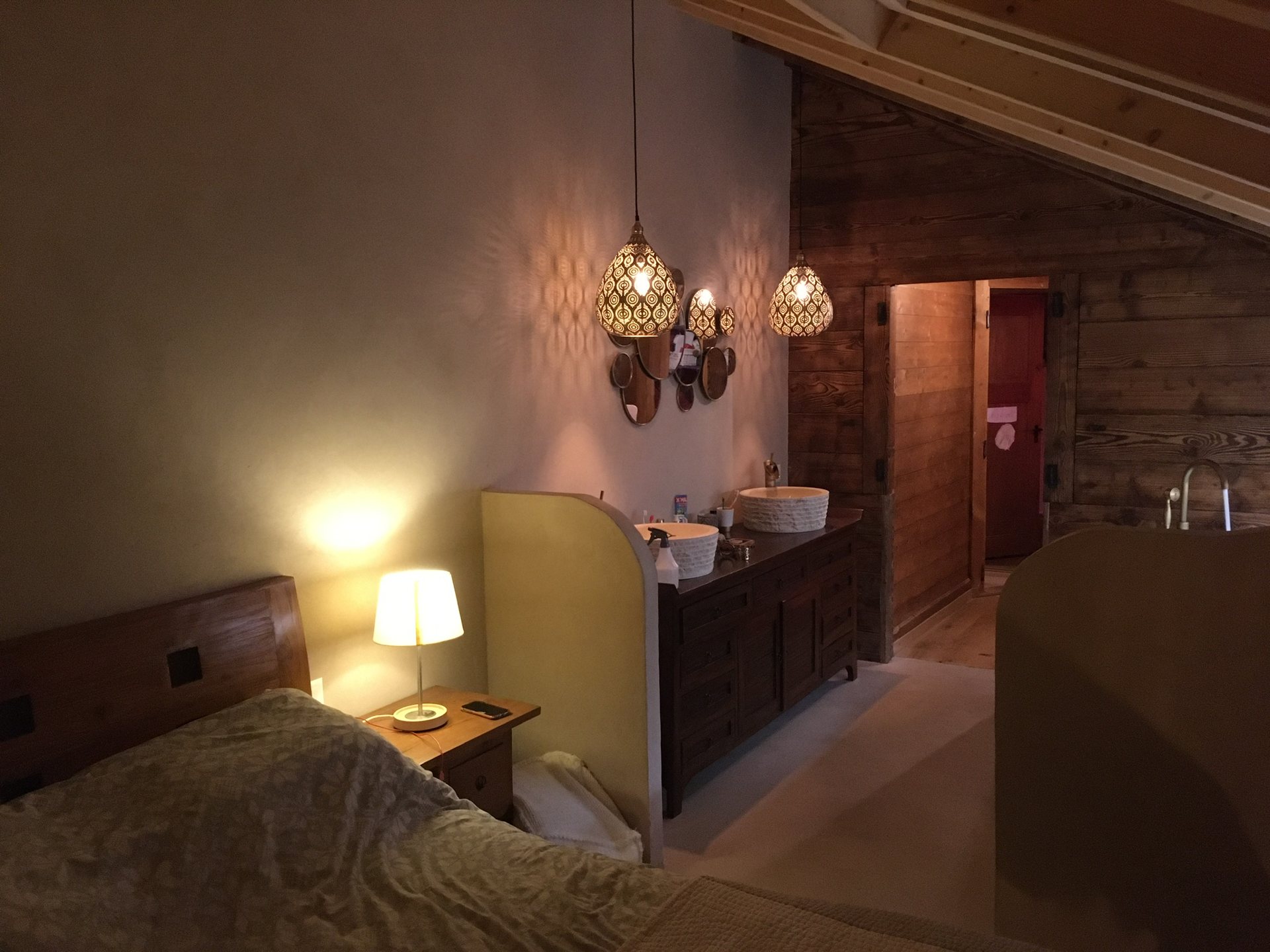 Chambre aux enduits chauds